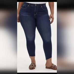 NWT Torrid Size 12 Tall 12T Sky High Rise Skinny Jeans